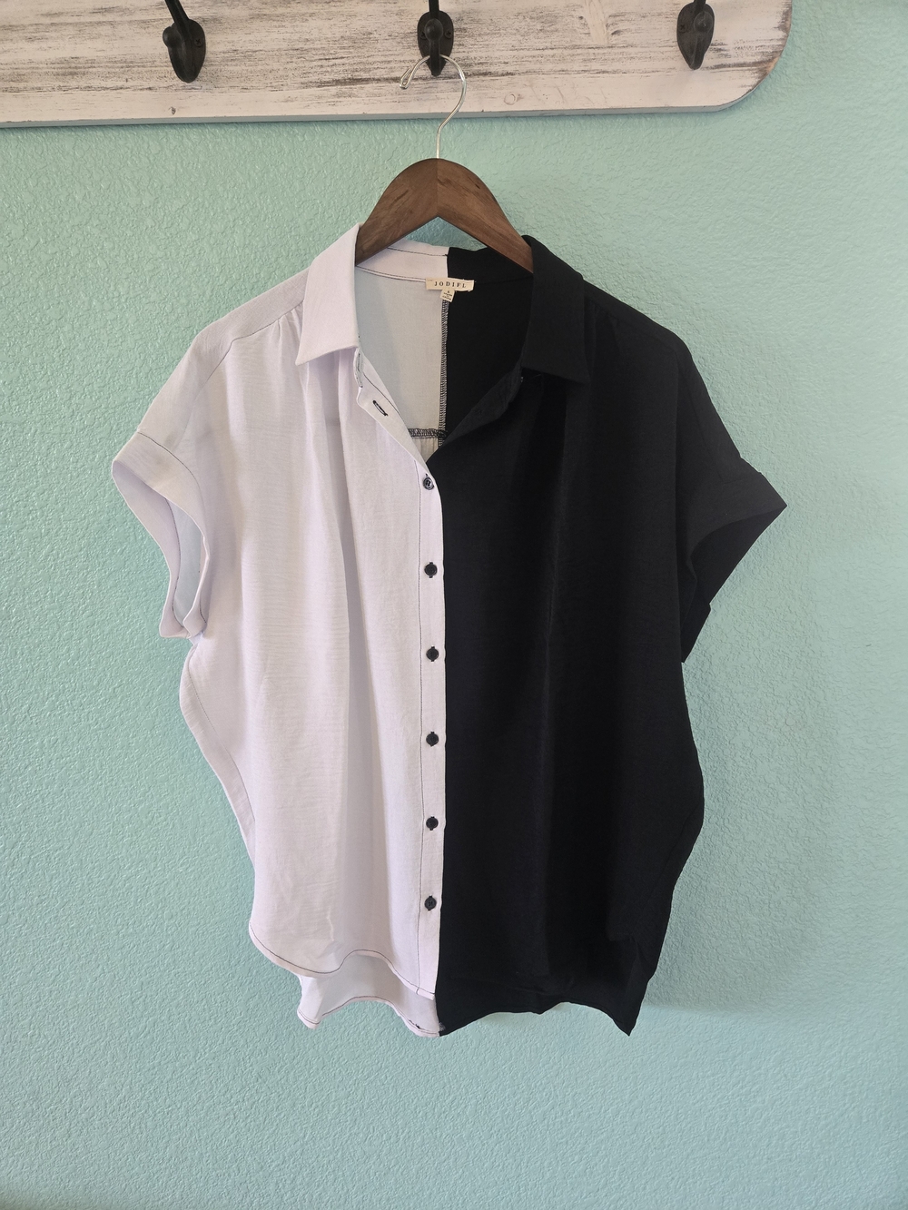 JODIFL Black and White Split Button-Down Shirt